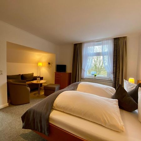 Kirchspielkrug Landhotel & Restaurant Westerhever Bagian luar foto