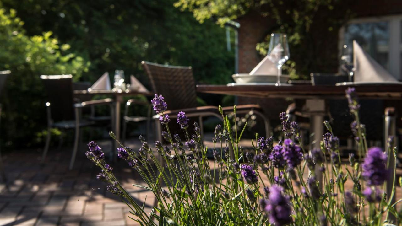 Kirchspielkrug Landhotel & Restaurant Westerhever Bagian luar foto