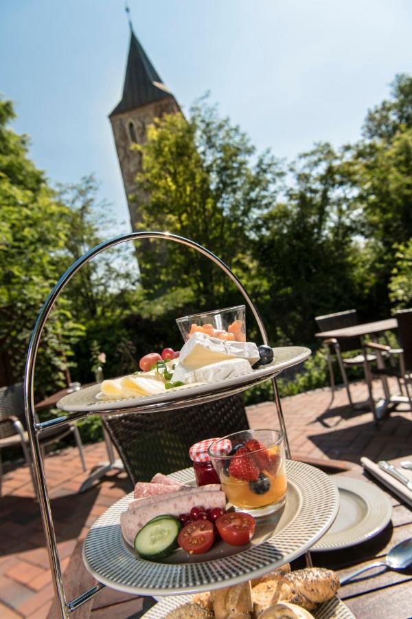 Kirchspielkrug Landhotel & Restaurant Westerhever Bagian luar foto