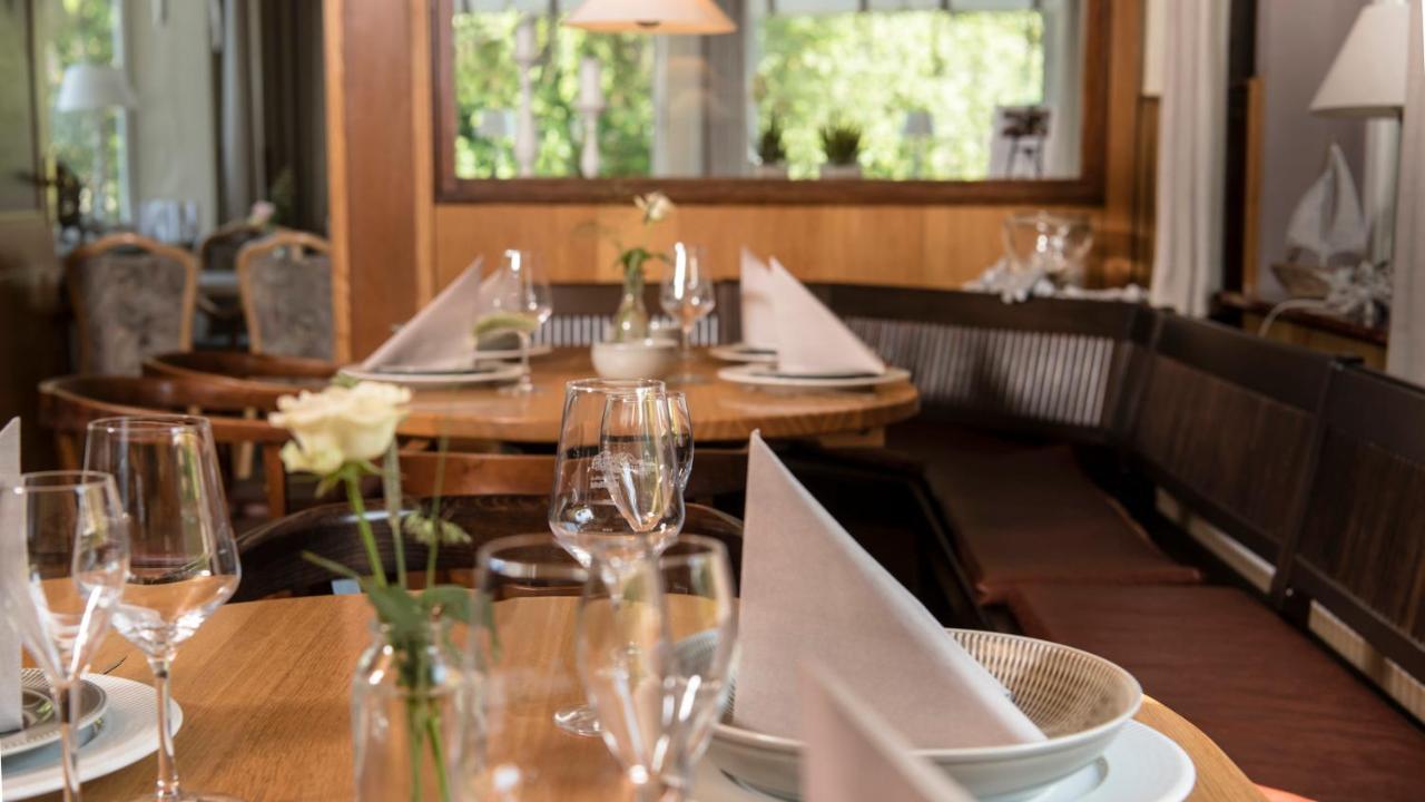 Kirchspielkrug Landhotel & Restaurant Westerhever Bagian luar foto